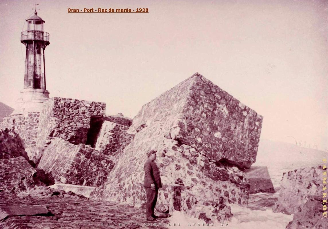 POea- 09- Oran- Raz de maree .jpg